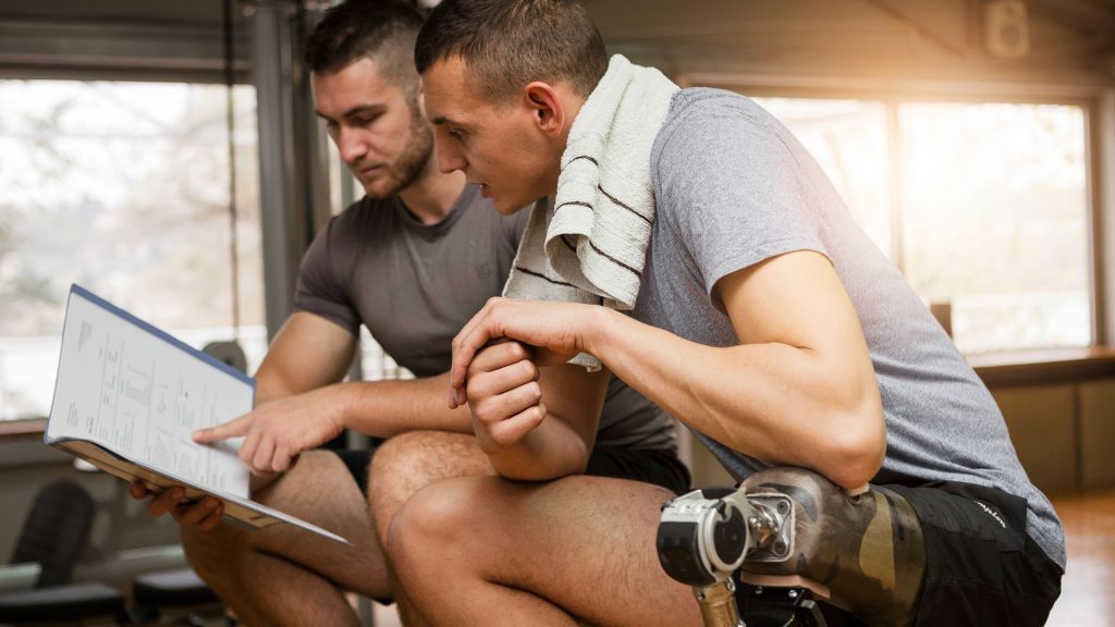 Discover how to choose the right frequency for personal training. Learn how often you should see a trainer based on your goals, experience, and budget to maximize your results